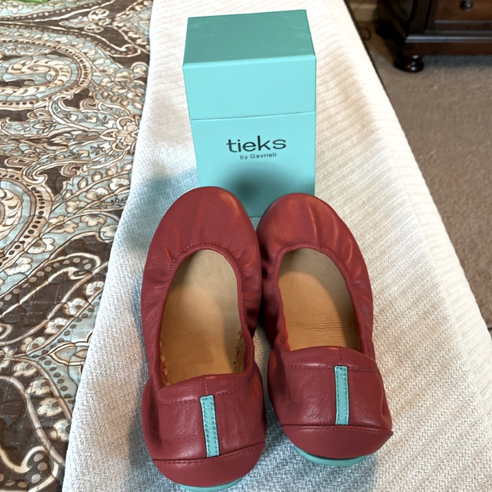 Tieks-Cardinal Red Size 7